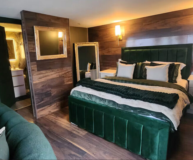 Bedroom - Carberry Lodge